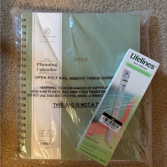 2025 Planning Calendar & Lifelines Pen Diffuser - Picture 1 of 5
